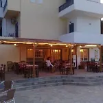 Aparthotel Esperides
